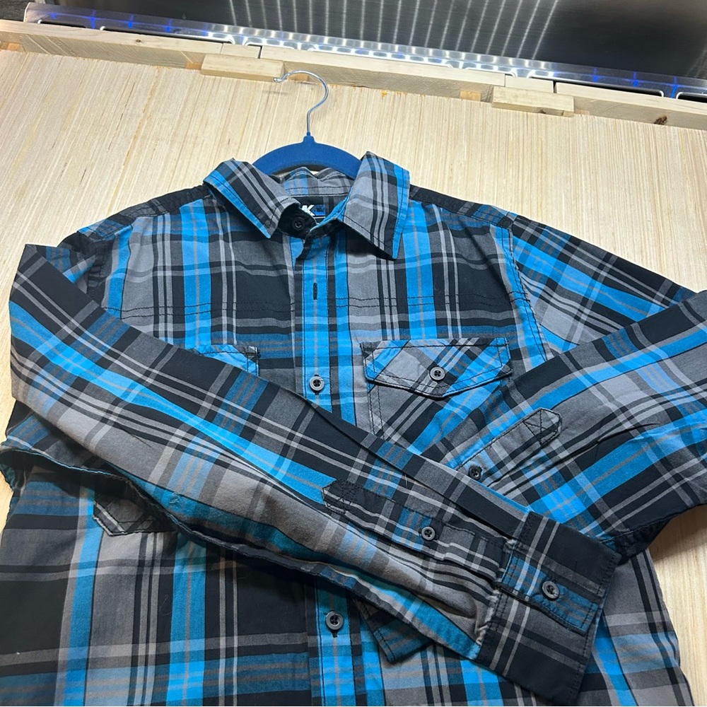 Boys’ Hawk  Blue and Gray Plaid Shirt L Tony Hawk